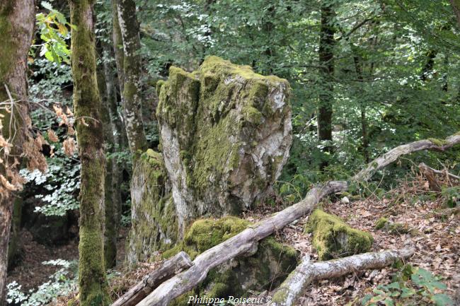 Le monolithe de Dragne