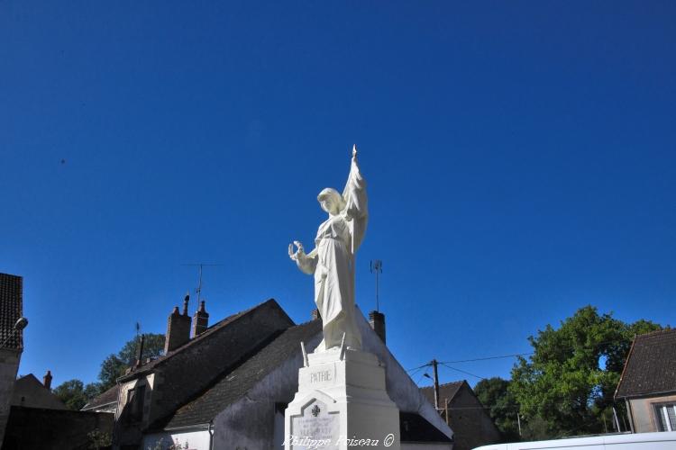 Monument aux Morts de Flez-Cuzy