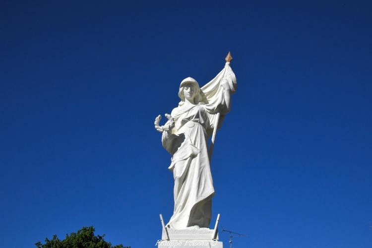 Monument aux Morts de Flez-Cuzy