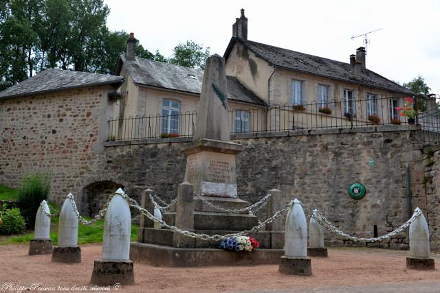 Monument aux morts de Saint Agnan