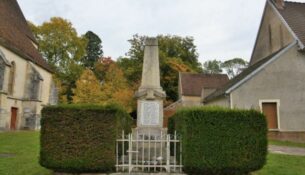 Monument aux morts de Dampierre-sous-Bouhy