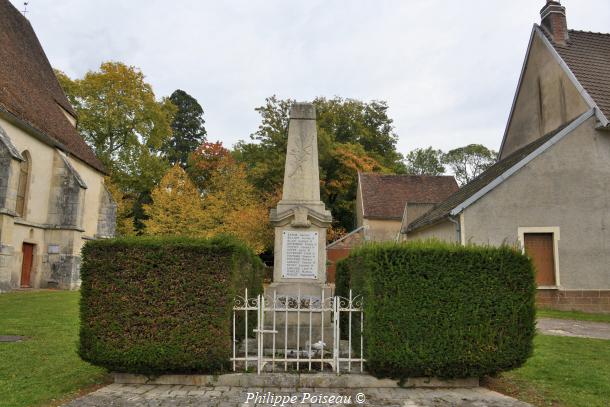 Monument aux morts de Dampierre-sous-Bouhy