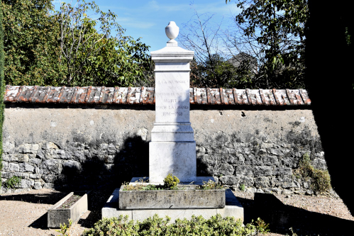 Monument aux morts du cimetière