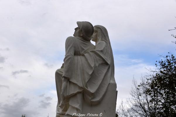 Monument aux morts au cimetière de La Machine