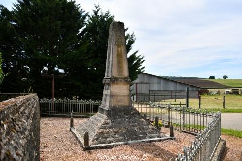 Monument aux morts d'Arzembouy Nièvre Passion