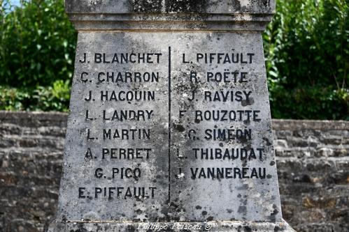 Monument aux morts d'Arzembouy Nièvre Passion