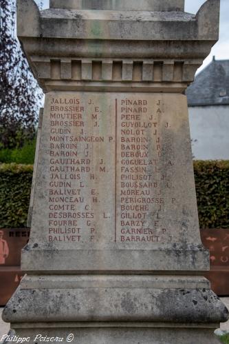 Monument d'Ouroux en Morvan