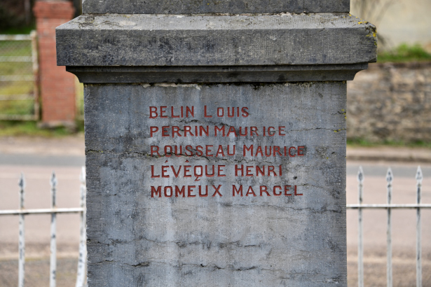 Monument aux morts de Bazolles 