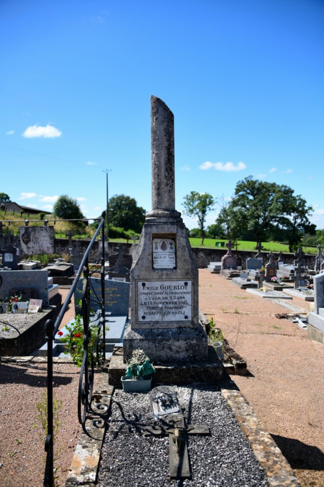 Ancien monument aux morts de Blismes