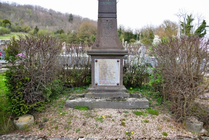 Monument aux morts de Brinon-sur-Beuvron