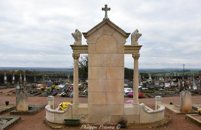 Monument aux morts de Cervon