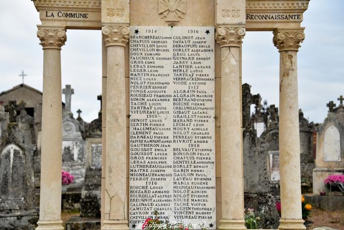 Monument aux morts de Cervon