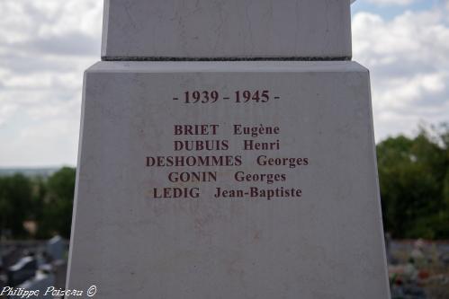 Monument aux morts de Devay
