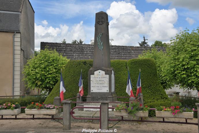 Monument aux Morts de Dornes