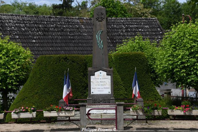 Monument aux Morts de Dornes