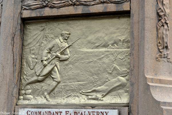 Monument aux morts de Lucenay