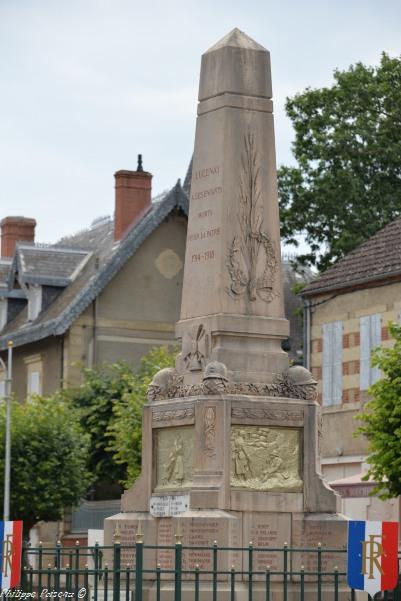 Monument aux morts de Lucenay