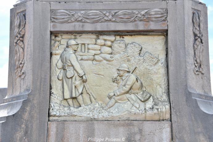 Monument aux morts de Lucenay les Aix