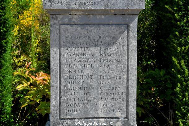 Monument aux morts de Luthenay-Uxeloup