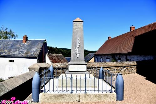 Monument aux morts de Montreuillon Nièvre Passion