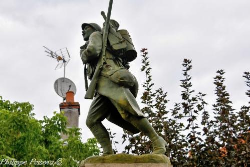 Monument aux morts de Neuvy sur Loire