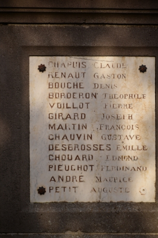 Monument aux morts de Pouques Lormes