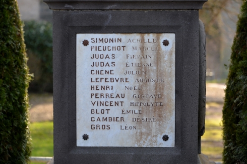 Monument aux morts de Pouques Lormes