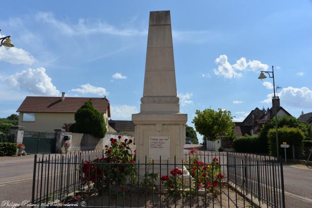 Monument aux morts de Saint Andelain un hommage