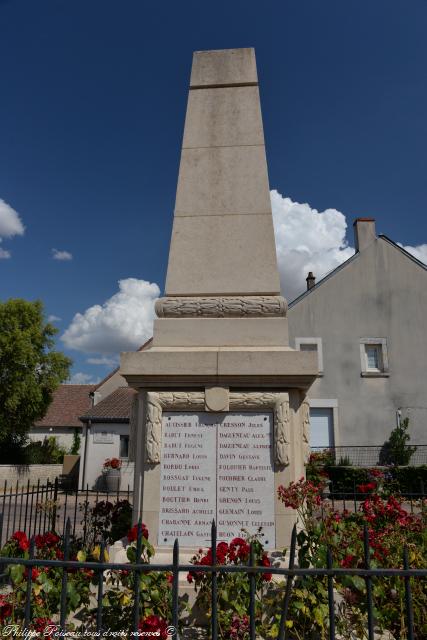 Monument aux morts de Saint Andelain Nièvre Passion