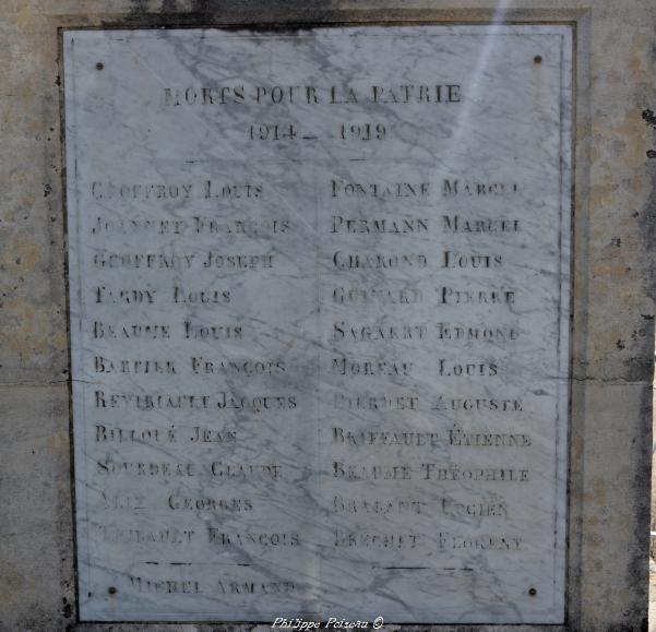Monument aux morts de Saint Benin des Bois