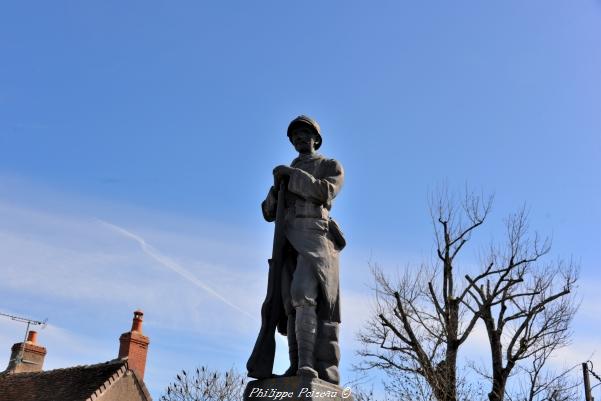 Monument aux morts de Saint Benin des Bois