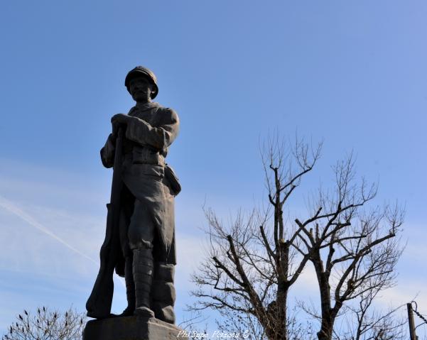 Monument aux morts de Saint Benin Des Bois