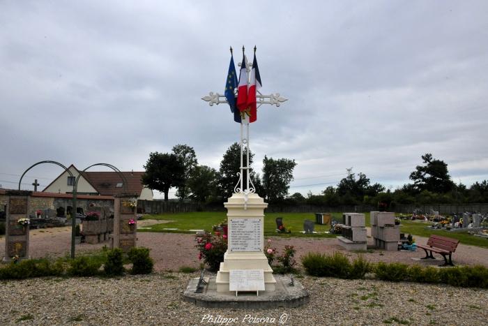 Monument aux morts de Saint-Éloi un hommage