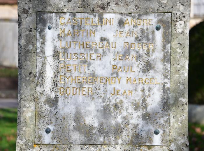 Monument aux morts de Saint-Franchy un hommage