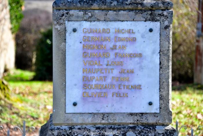 Monument aux morts de Saint-Franchy un hommage