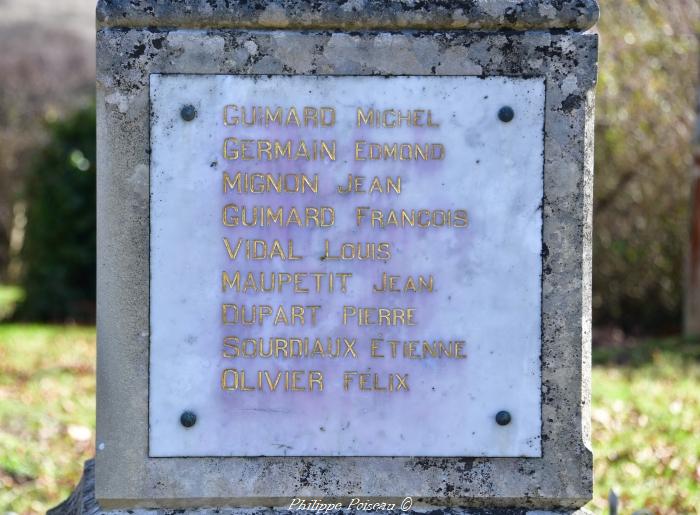 Monument aux morts de Saint-Franchy un hommage