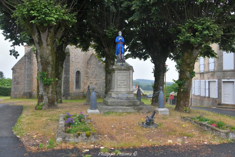Monument aux morts de Saint Martin du Puy