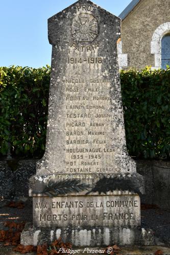 Monument aux morts de Saint Pierre du Mont