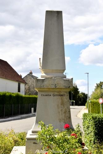 Monument aux morts de Saint Quentin Nièvre Passion