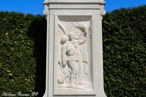 Monument aux morts de Suilly La Tour