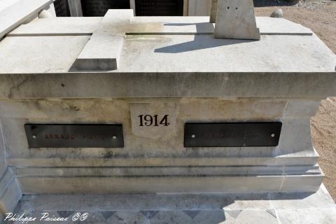 Monument aux morts de Suilly La Tour