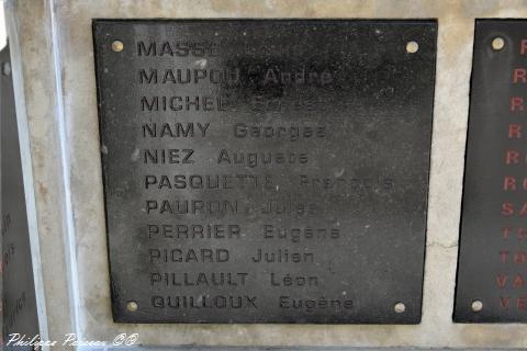 Monument aux morts de Suilly La Tour