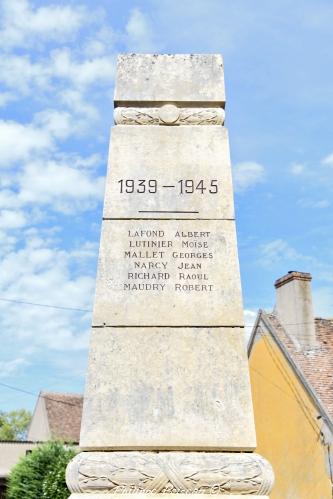 Monument aux morts de Tracy sur Loire