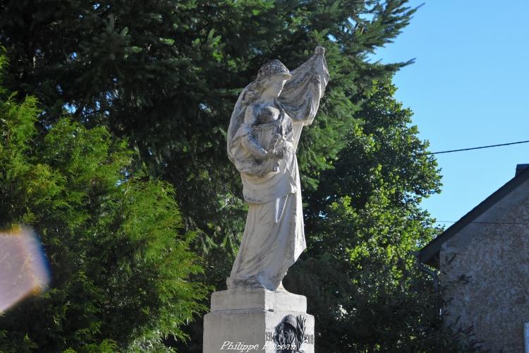  Monument aux morts de Vauclaix