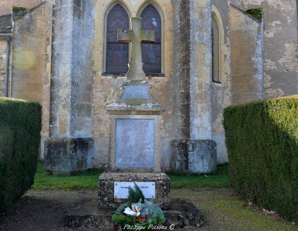 Monument aux morts de Vitry Laché un hommage