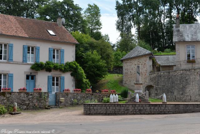 Monument aux morts de Saint Agnan