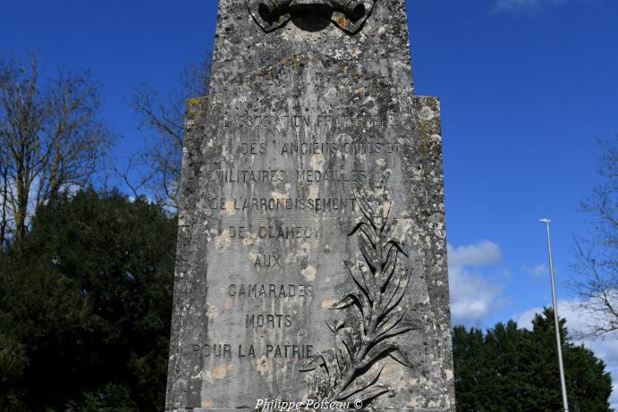 Monument des anciens civils et militaires de Clamecy 