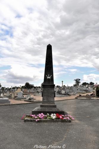 Monument des soldats de Neuvy-sur-Loire un hommage