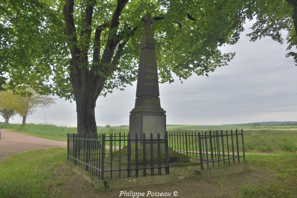 Le Monument aux morts de Lys