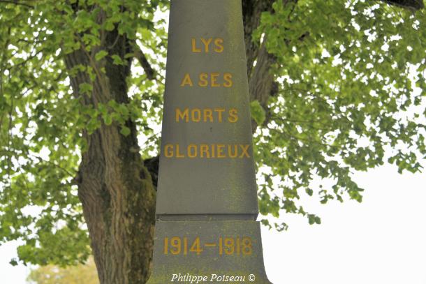 Le Monument aux morts de Lys